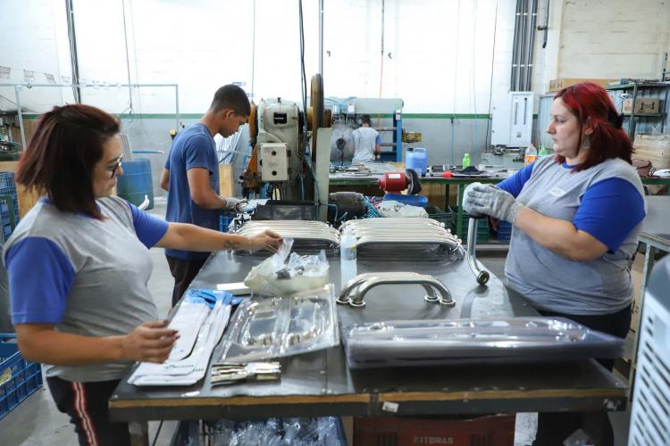 Boletim destaca desempenho do Paraná na geração de postos de trabalho